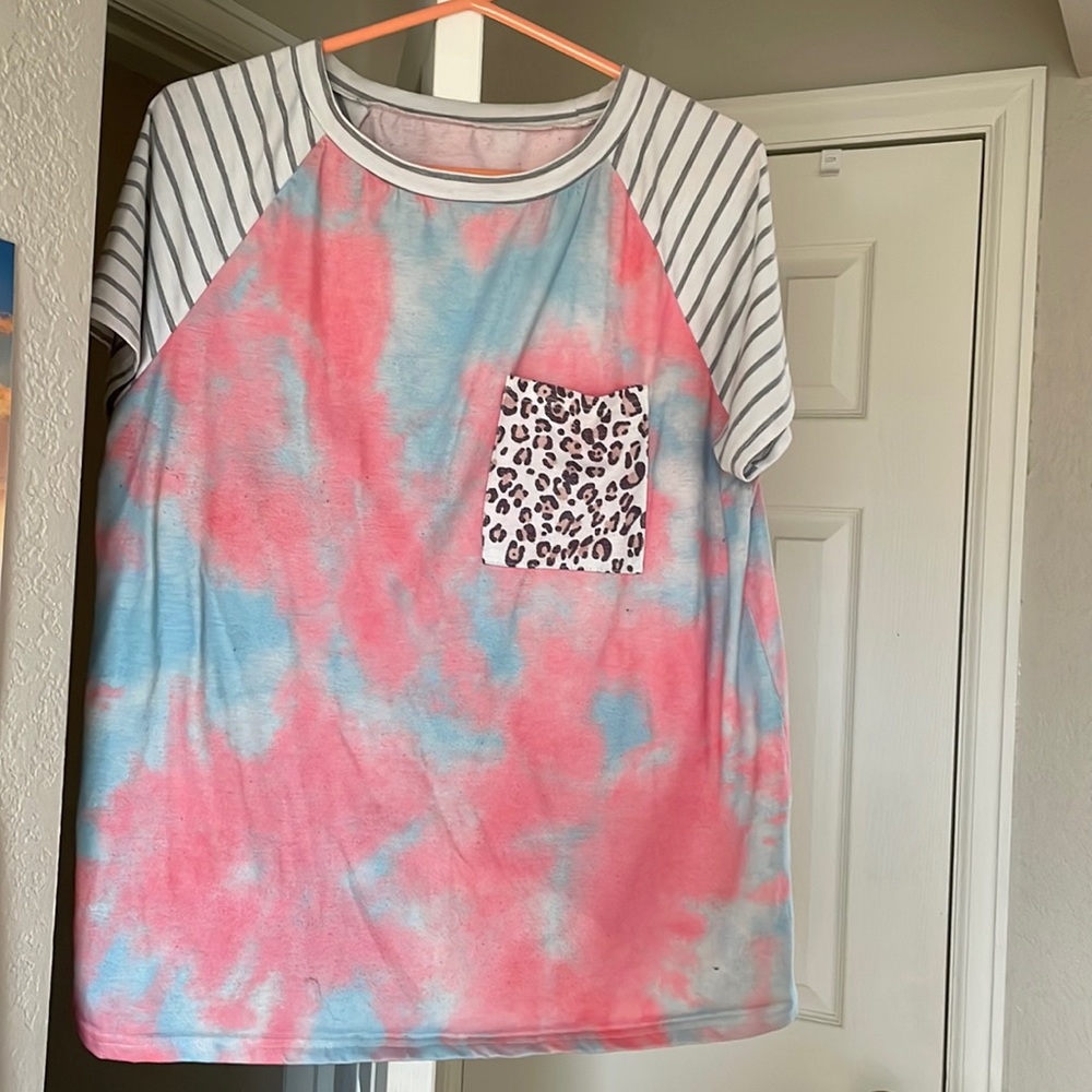 XL Womens short sleeve shirt